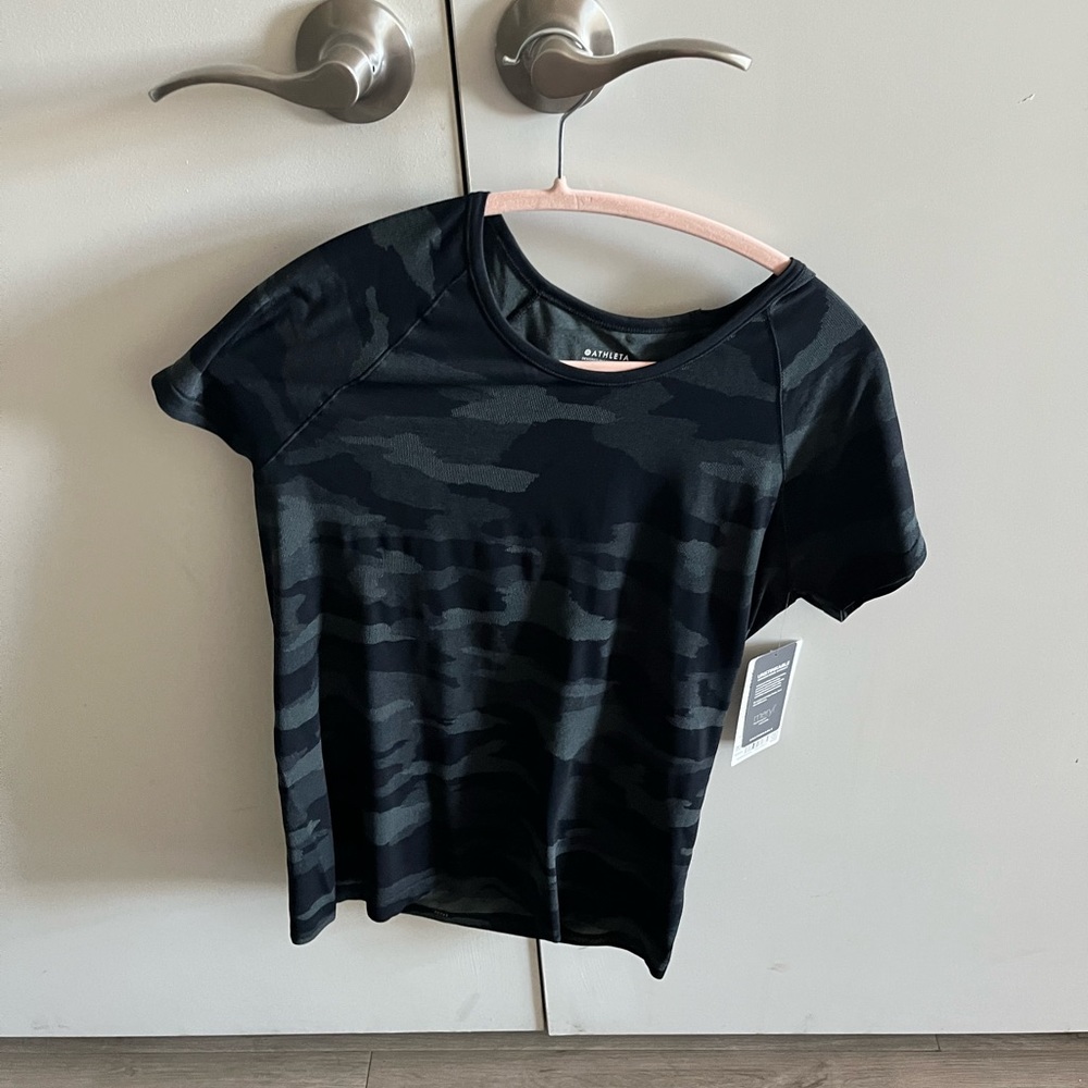 Athleta camo tee